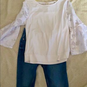 White cotton/lace blouse.